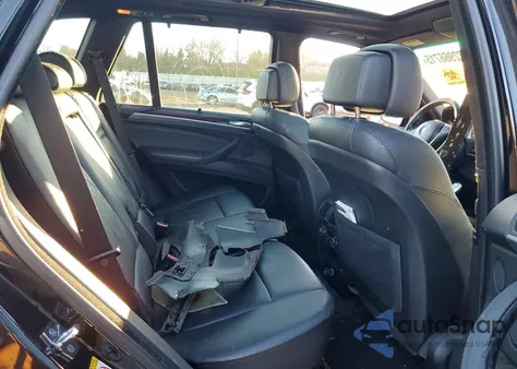 2008 BMW X5 4.8I z USA, uszkodzony, nr VIN 5UXFE83598L165281